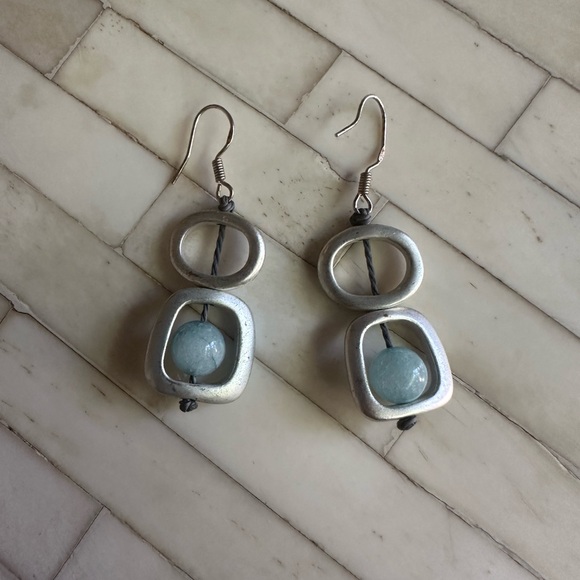 Geometric Silver Link Earrings - Picture 3 of 3